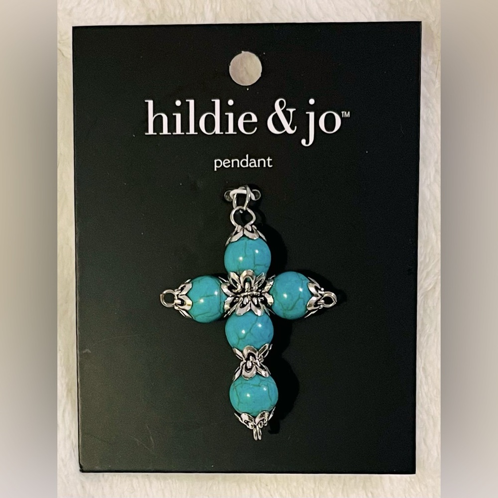 HILDIE & JO Cross Pendant NEW!